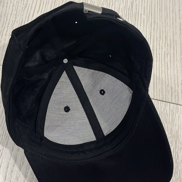 Celine cap - Picture 6 of 7